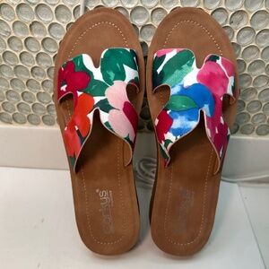 Women's Corkys Footwear Slip-On Floral Sandals Size 9